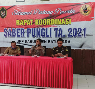Ketua Saber Pungli Batubara Rudy Chandra memimpin rapat kordinasi  saber pungli TA 2021.(Foto/H.Guntur)