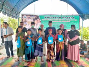 TBR Batu Bara Gelar Khitan Massal Dan Syahadatkan Remaja Jadi Muallaf