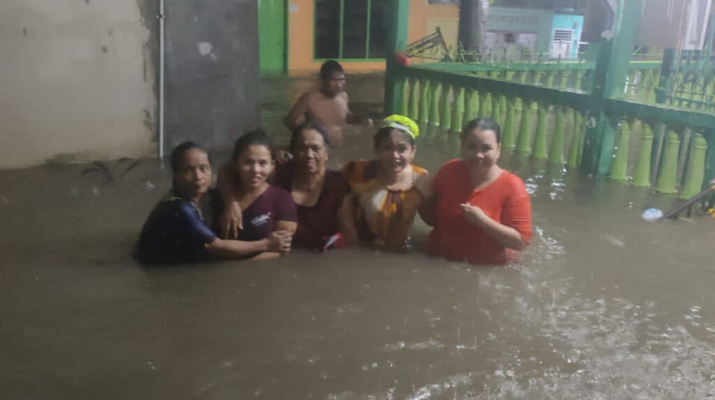 Satu Jam Hujan Lapor Pak Wali Kota Medan Terendam Banjir