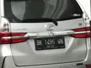 Terkait Isu Perselingkuhan AY dan IW Istri IW : “Saya yang tau suamiku, itu Itu bukan pakaian dan mobil suami saya,”