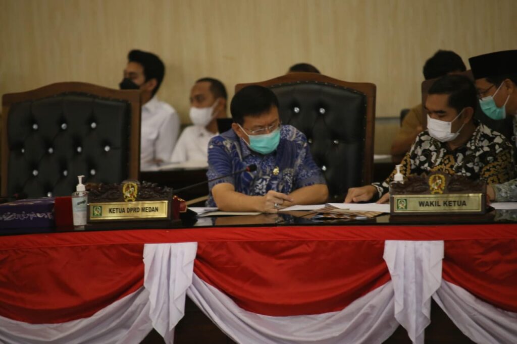 Rapat Paripurna, Laporan Pansus DPRD Kota Medan terhadap LKPJ akhir tahun anggaran 2021.(Foto: Ist)