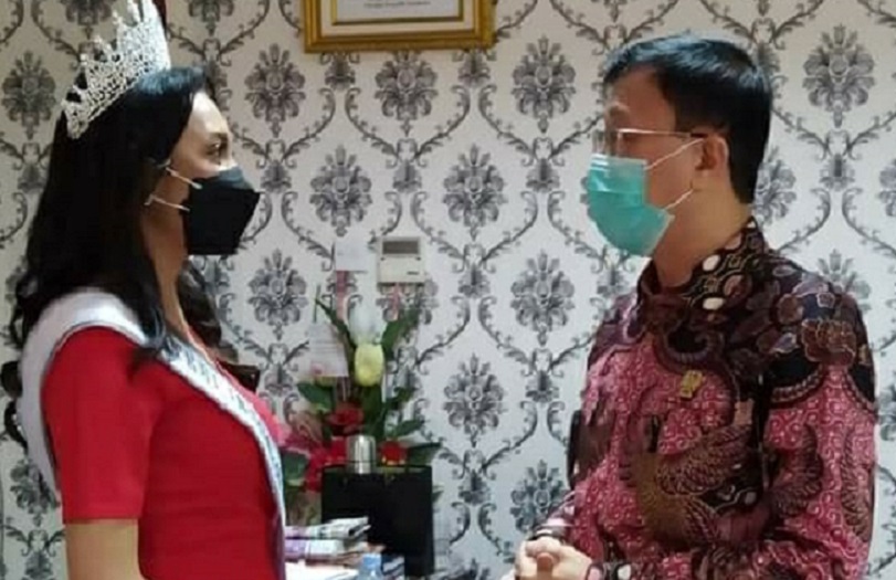 Hasyim SE Ketua DPRD Medan mendukung sepenuhnya Sarah Pia Desideria Pandjaitan menjadi Putri Indonesia 2022. (Foto/Ist).