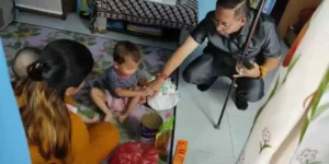 Wong Chun Sen Kunjungi Bayi Stunting di Medan Perjuangan