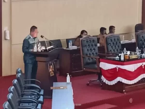 Wong Chun Sen Sampaikan Ranperda Perlindungan Penyandang Disabilitas dan Lanjut Usia