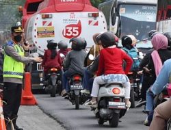 Polrestabes Medan Mengatur Lalin di Jalur Wisata Medan – Berastagi untuk Mengurai Kemacetan