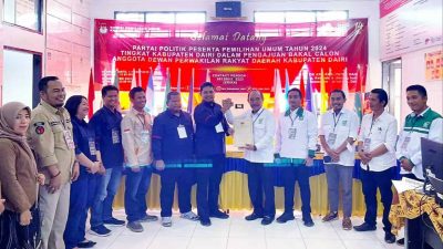 Syaiful Syafri Bersama Kader Daftarkan 35 Bacaleg PKB Ke KPU Dairi dan Targetkan 5 Kursi DPRD Untuk Putra Daerah