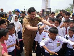 Serahkan Tiga Unit Bus Sekolah, Bobby Nasution : Tanggung Jawab Kita Melindungi Anak-Anak Didalam Maupun Diluar Sekolah