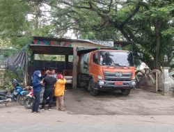 Selain Ditutup Spanduk, TPS Teladan Kecamatan Medan Kota Setiap Hari Dibersihkan, Disiram Disinfektan dan Karbol
