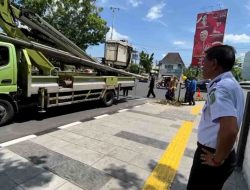 Kadis Langsung Turun ke Jalan, Dishub Medan Pasang LPJU di Sejumlah Titik di Kota Medan