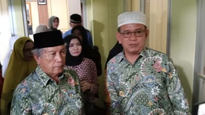 Puluhan Calon Umroh Didampingi Legislator Sibolga Jamil Zeb Tumori Melaporkan Pihak Zulindo ke Kanwil Kemenag Sumut