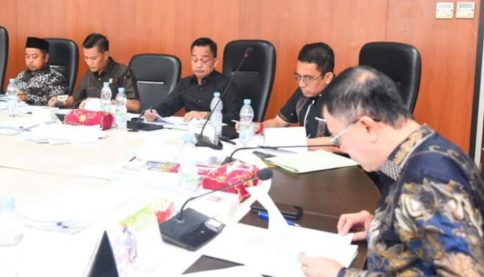 Hasyim Pimpin Rapat Banggar APBD 2024