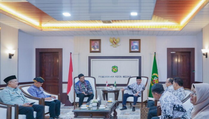 PGRI Medan Apresiasi Bobby Nasution Naikkan Honor Guru Honorer