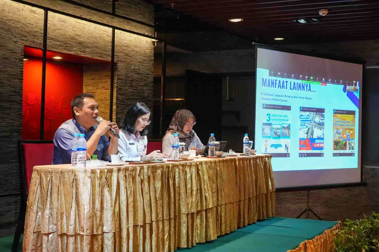 Kadis Kominfo, Arrahman Pane selaku narasumber saat paparan pada acara di hotel Grand Mercure, Selasa (30/4/2024). (pelitaharian.id/ist).