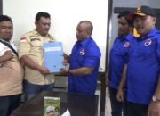 Ketua Relawan Pasti Bobby Hendra Yanto Serahkan SK Kecamatan Medan Selayang