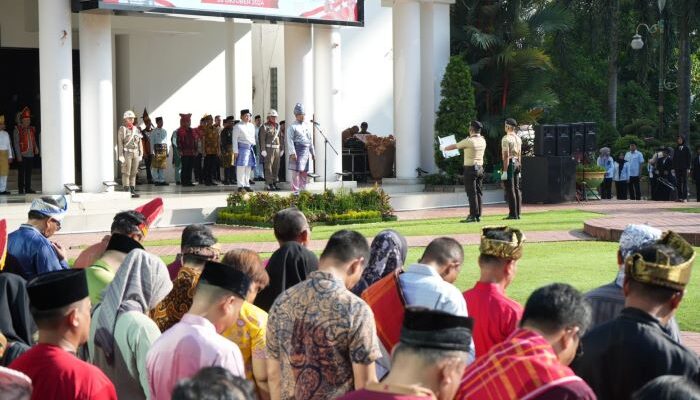 Melestarikan Semangat Pemuda: Peringatan Hari Sumpah Pemuda ke-96 di Medan Dipimpin Plt Wali Kota Berpakaian Adat Melayu