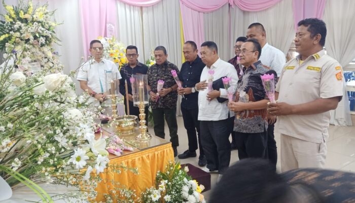 Duka Mendalam, Anggota DPRD Medan Godfried Effendi Lubis Hadiri Rumah Duka Ibunda Ketua DPRD Medan