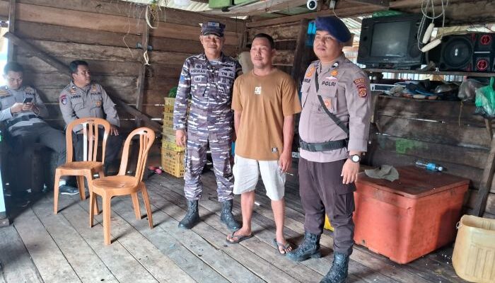 Badai Hantam Perairan Kuala Tungkal: Satu Nelayan Selamat, Satu Masih Hilang