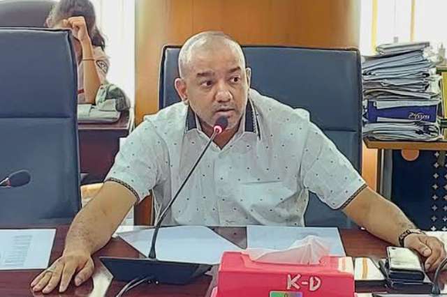 Rommy Van Boy  saat mengikuti Rapat Dengar Pendapat (RDP) bersama beberapa OPD Pemko Medan di gedung dewan, (12/3).