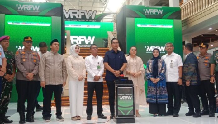 Wakil Ketua DPRD Medan H Zulkarnain Hadiri Pembukaan Medan Raya Fashion Week 2025, Ajak Desainer Tembus Pasar Global!