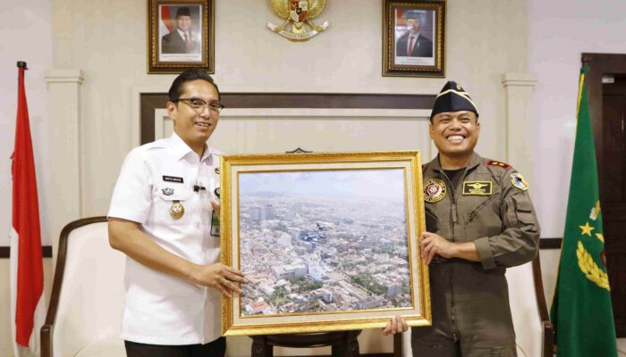 Rico Waas Terima Foto Indah Kota Medan dari Udara, TNI AU Beri Hadiah Unik!