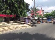 Jelang 17 Agustus, Ratusan Batang Pinang Siap Panjat tapi Belum Laku di Medan