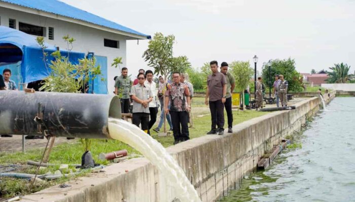 Wakil Wali Kota Medan Tinjau Kolam Retensi Martubung, Tiga Pompa Disiapkan Atasi Genangan