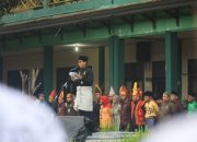 Pimpin Upacara Hari Guru di Almamater, Rico Waas Terharu: Tanpa Guru Saya Takkan Sampai di Titik Ini