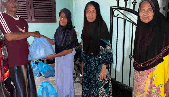 Jelang Lebaran, Edison Tamba Dorong YPPU Salurkan Sembako ke Duafa dan Janda di Medan