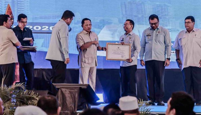 Pemko Medan Raih Penghargaan Nasional dari Mendagri Tito Karnavian atas Solidaritas Kemanusiaan dan Dukungan Penanganan Bencana Aceh Tamiang