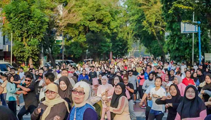 Smartfren Fun Run 2026 Semarakkan Medan, Dispora Lepas Ribuan Peserta dan Hidupkan Lapangan Merdeka lewat Car Free Day