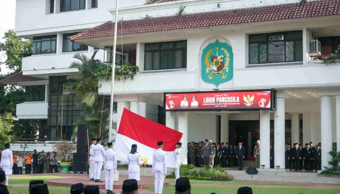 Rico Waas Soroti Pentingnya Implementasi Pancasila dalam Pelayanan Publik Saat Upacara 1 Juni di Medan