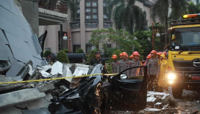 Tim Khusus Brimob Sumut Dikerahkan Amankan Lokasi Ledakan Rumah di Medan Polonia