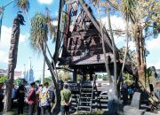 Kebakaran Replika Rumah Adat Batak, Rico Waas: Ini Simbol Budaya Medan yang Harus Dijaga