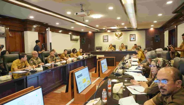 Ultimatum Rico Waas untuk PUD Pasar: Berbenah Total atau Kinerja Terus Tertinggal