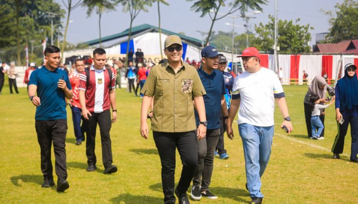 128 ASN Adu Ketangkasan di Danau Cadika, Lomba Pukul Bantal Berakhir Basah