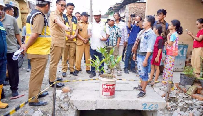 U-Ditch Indra Kasih Dikebut, Rico Waas Soroti Galian Terbuka dan Tiang Listrik